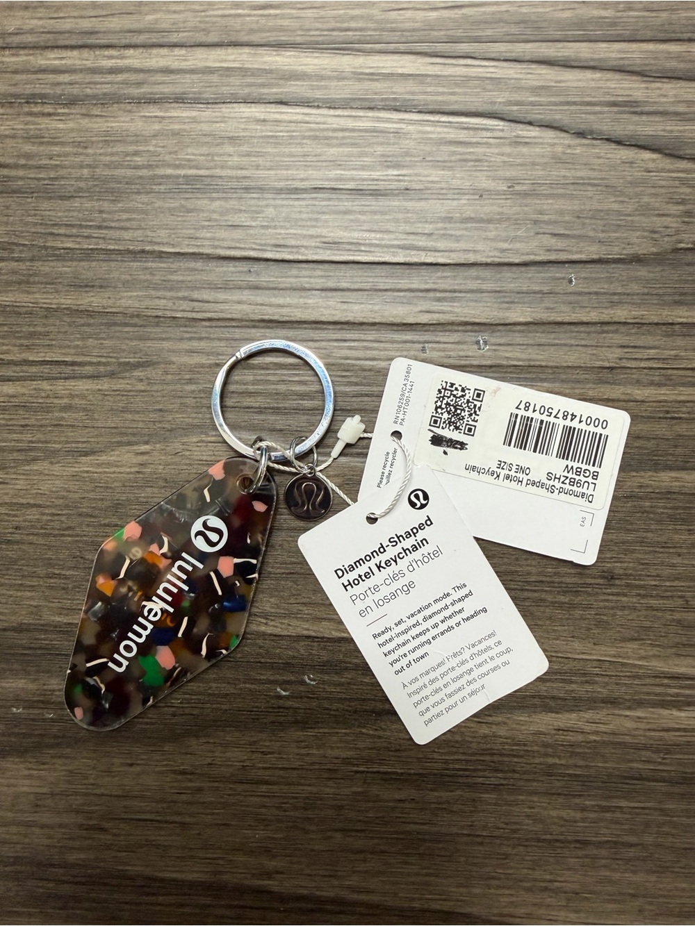 Lululemon “Live in the Moment” Hotel Keychain New With Tags